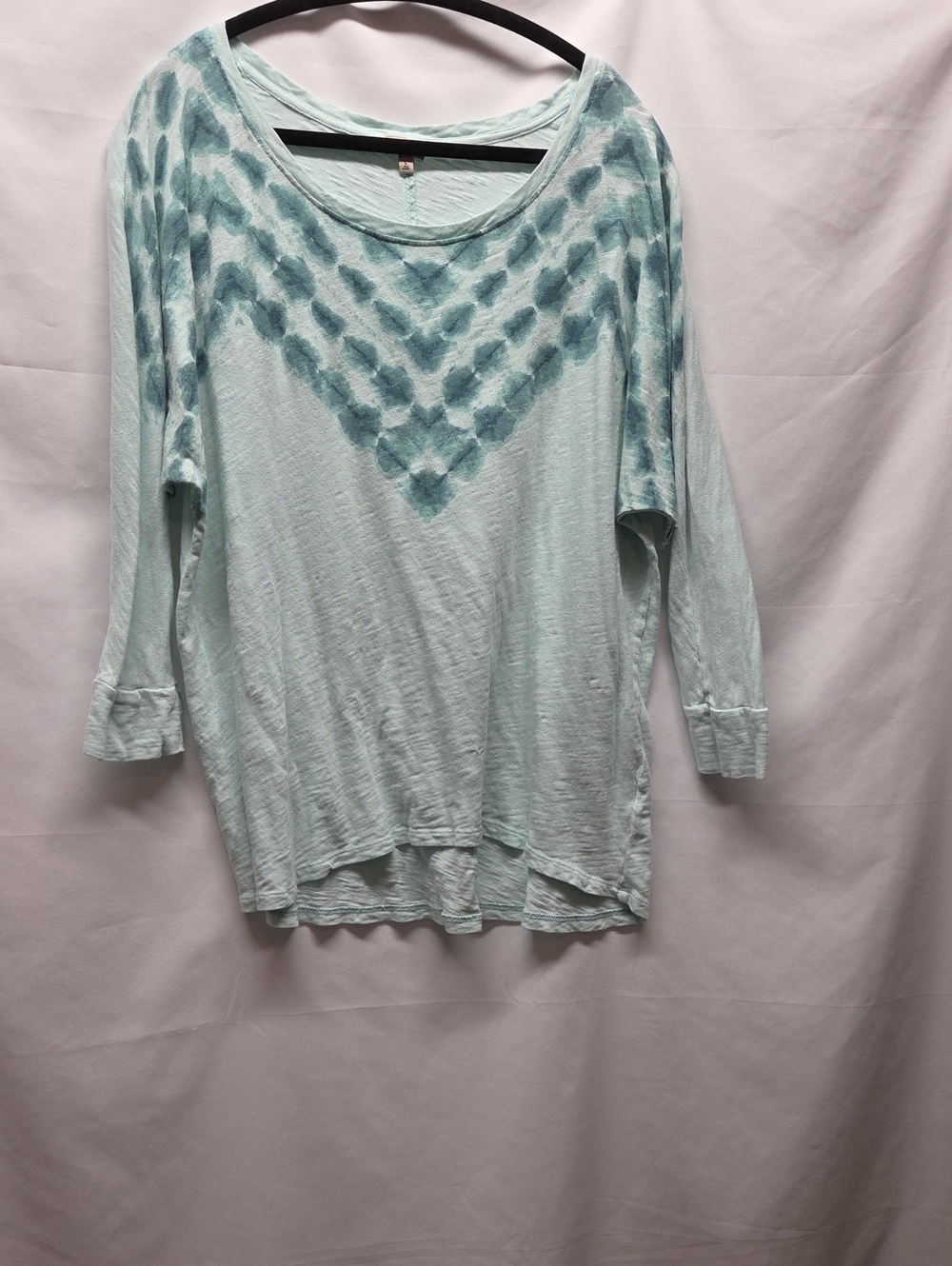 Chip & Pepper Light Aqua Chevron Tie-Dye Long Sleeve Top